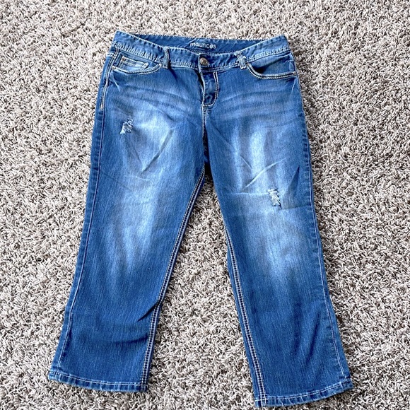 Women’s Maurices Jean Capris, Size 11/12 - Picture 1 of 7